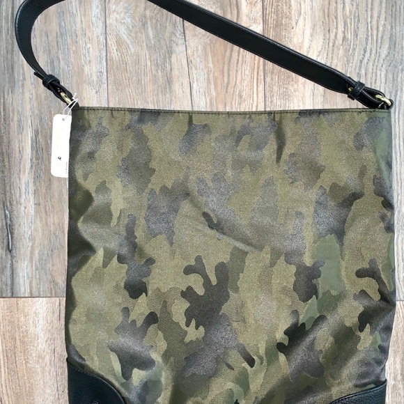 Charming Charlie Handbags - NWT Charming Charlie Nylon Camo Tote